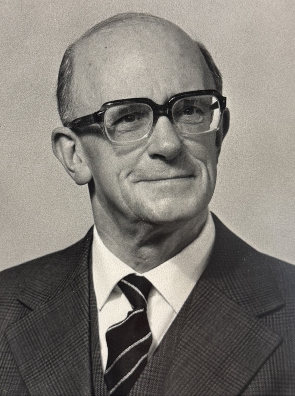 JR Benson & Co is formed